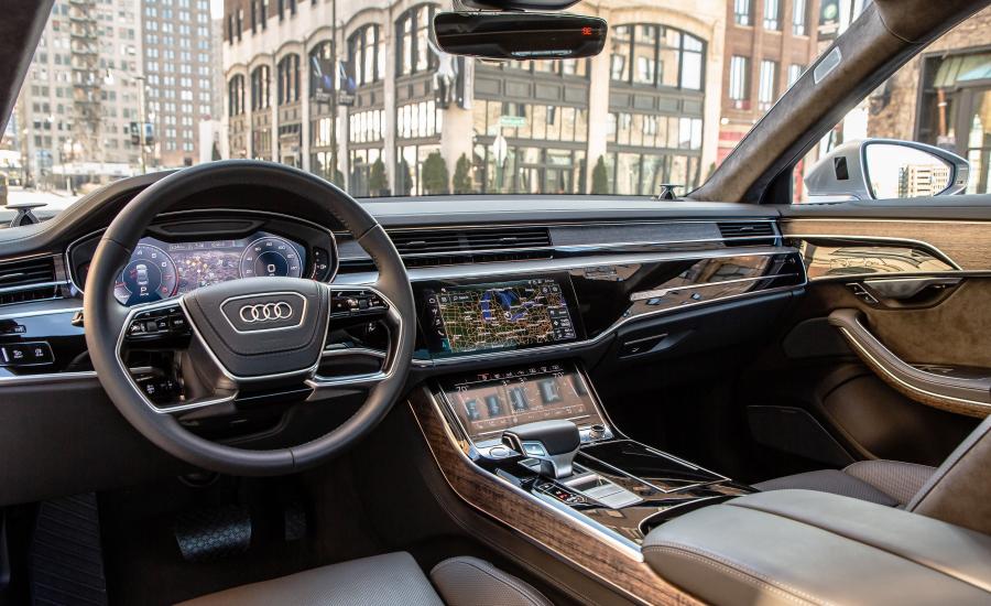 Торпедо Audi A8 L 3.0 TFSI Quattro (D5) 2018 года  (NA) (фото 29 из 40)